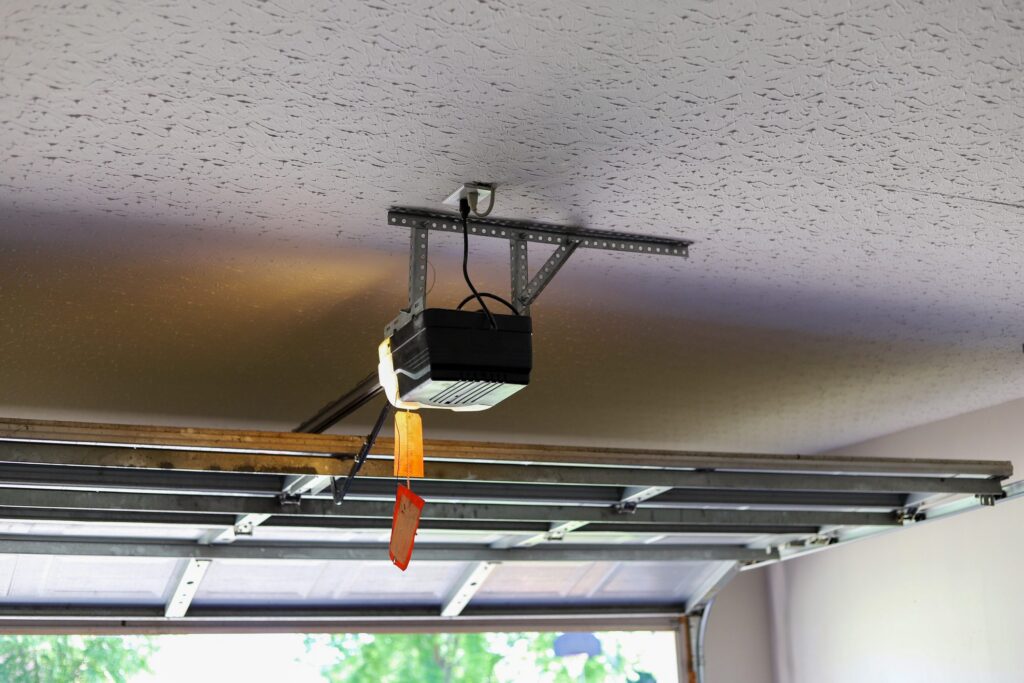 How to Manually Open or Close a Garage Door Safely